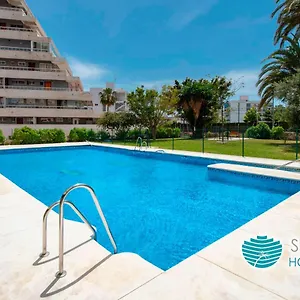 https://sky-sea-holidays-benalmadena.es-andalucia.com